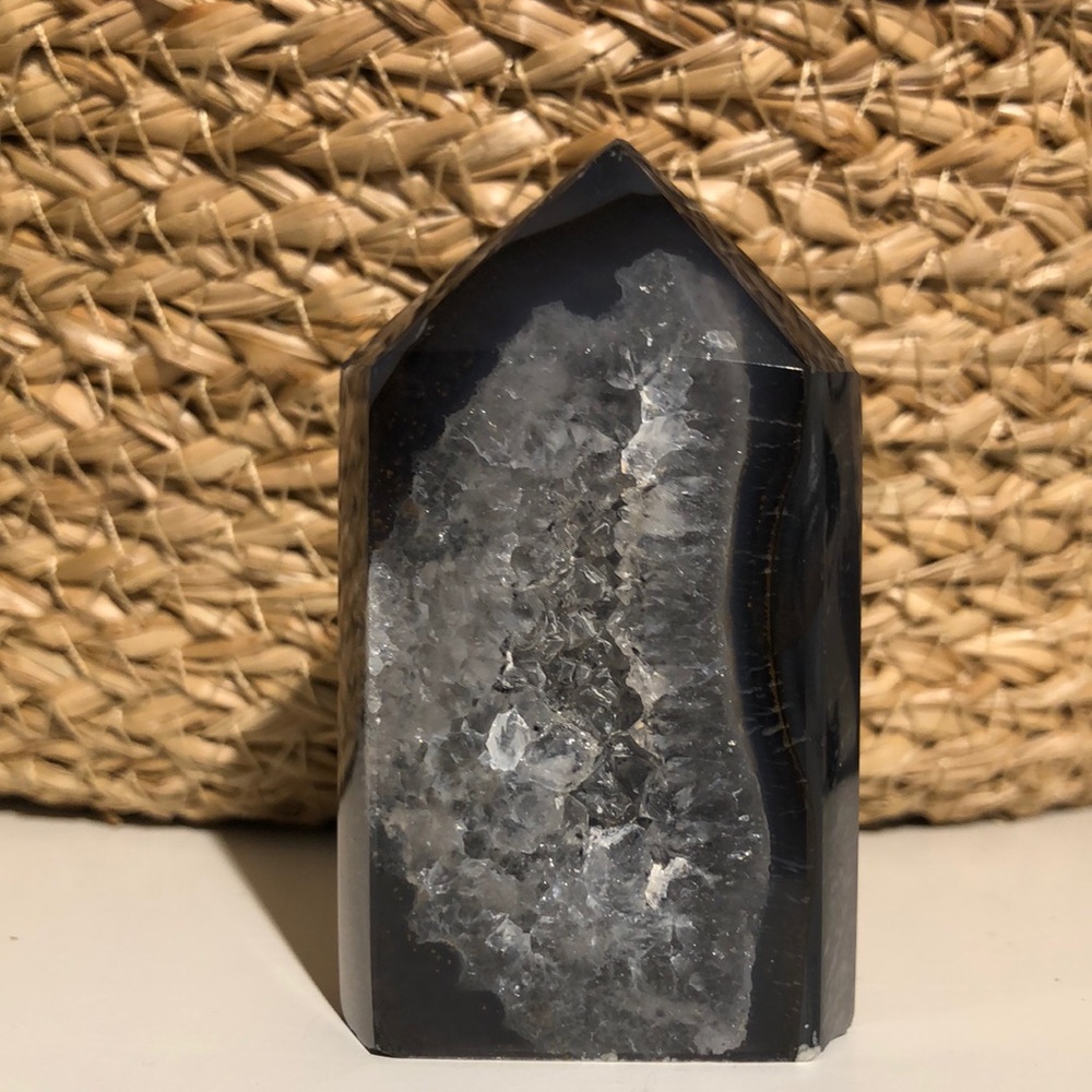 Druzy agate tower